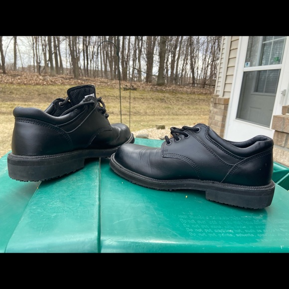 Dickies slip resistant women’s shoe - Picture 8 of 8